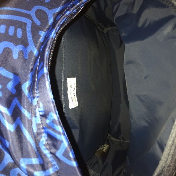 Lacoste backpack - Picture 3 of 3